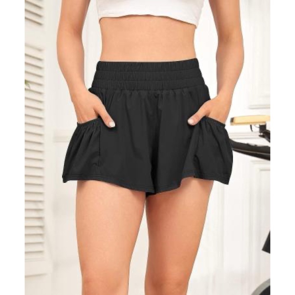 Automet Black High Waisted Shorts With Pockets